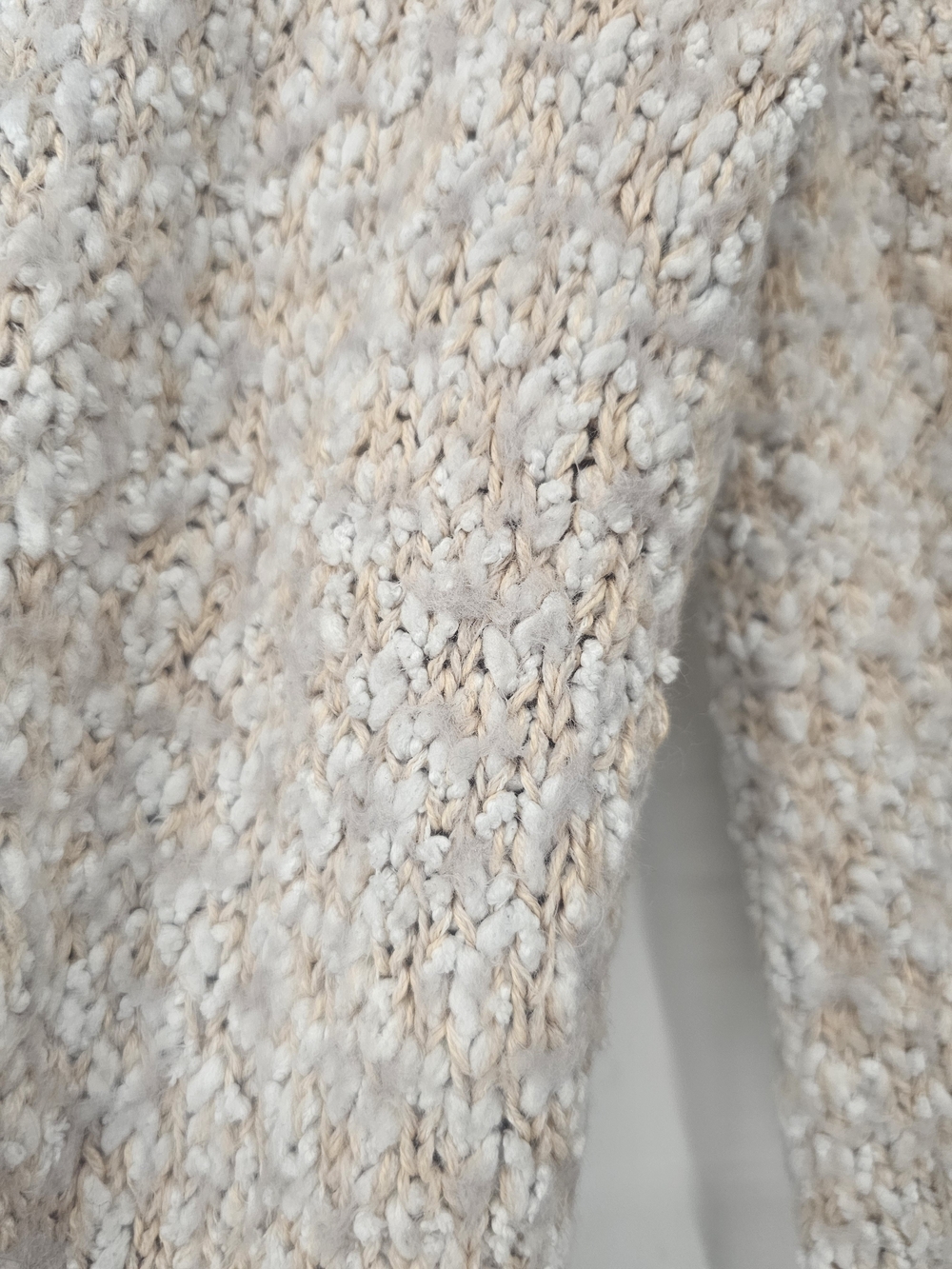 Buffalo David Bitton Women’s L Oatmeal Boucle Marled Knit Raglan Sweater - Picture 3 of 5